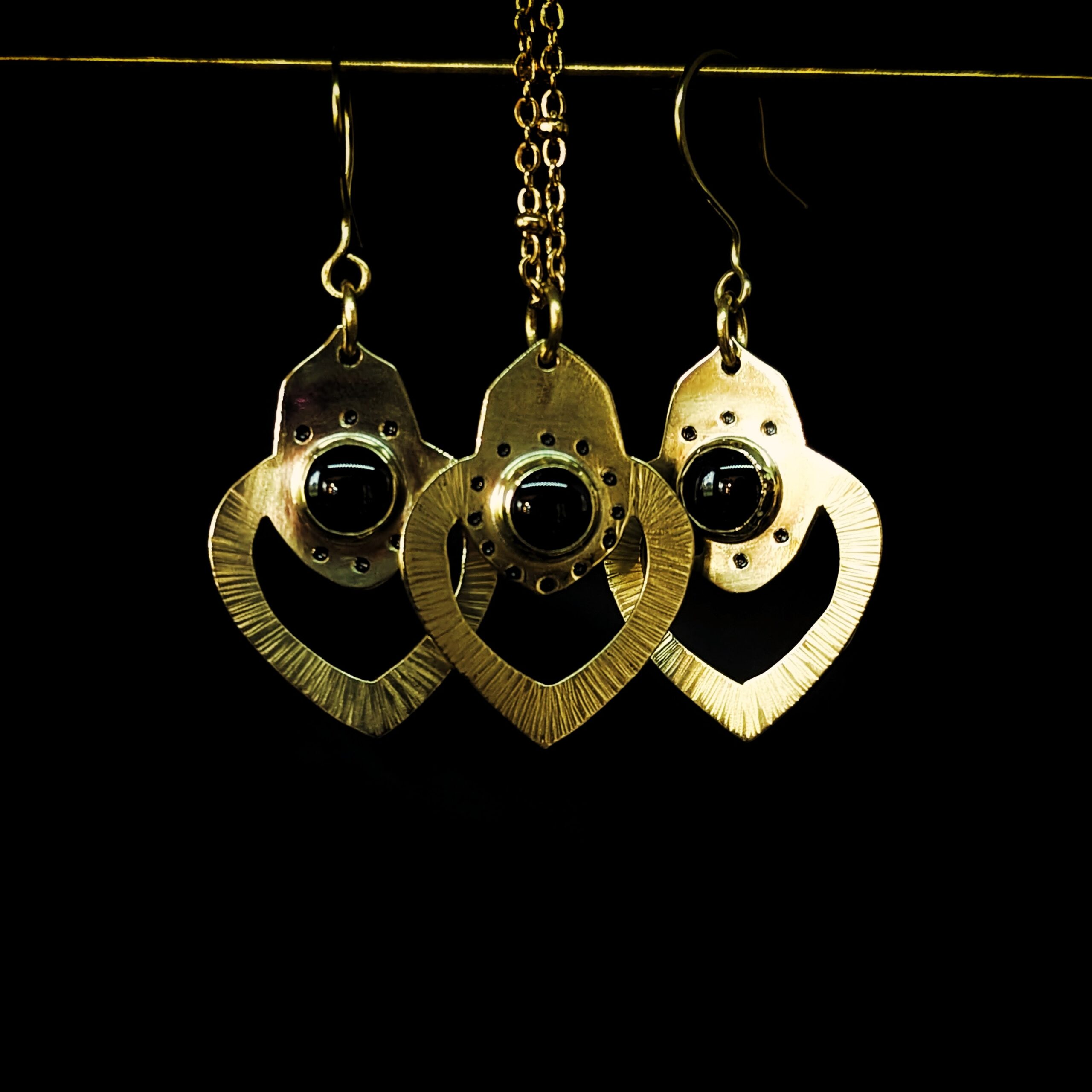 parure en laiton et onyx