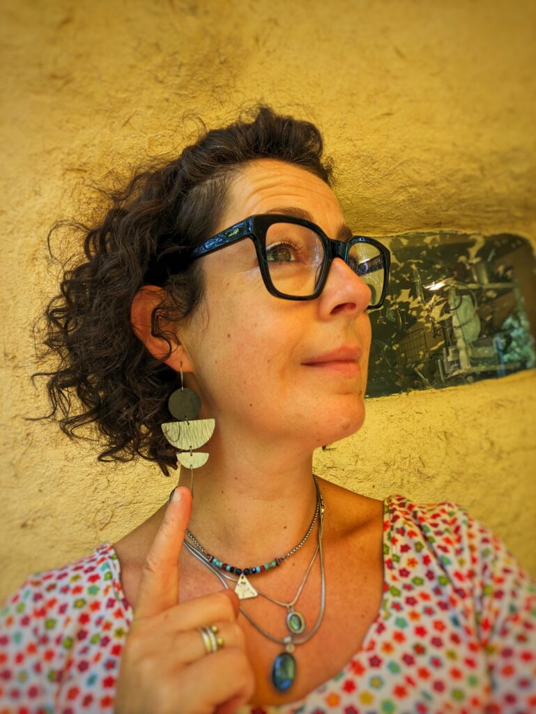 boucles d'oreilles en matériaux revalorisés